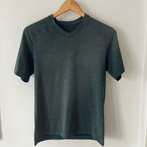 Lululemon Mens Metal Vent Tech Short Sleeve V Neck Tee Green Blue Athletic Top S